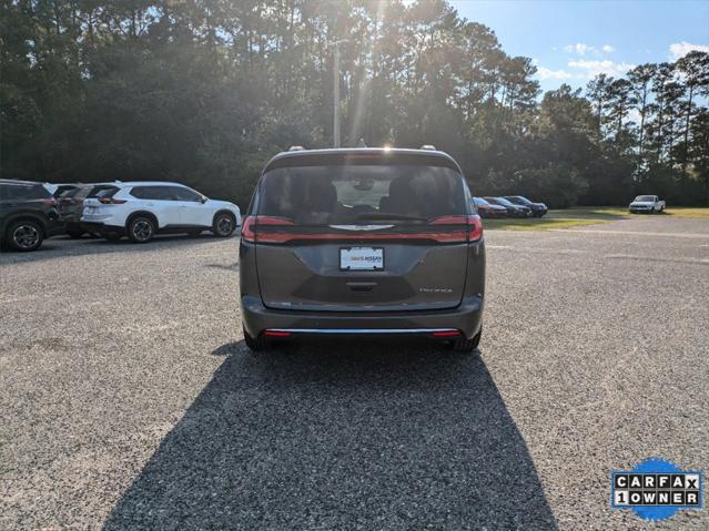 2022 chrysler pacifica limited