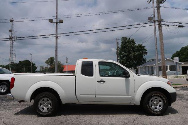 2016 nissan frontier s