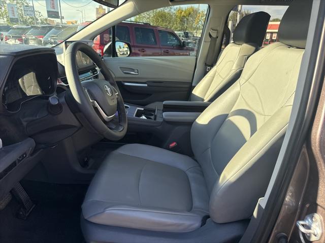 2021 toyota sienna xle 7 passenger