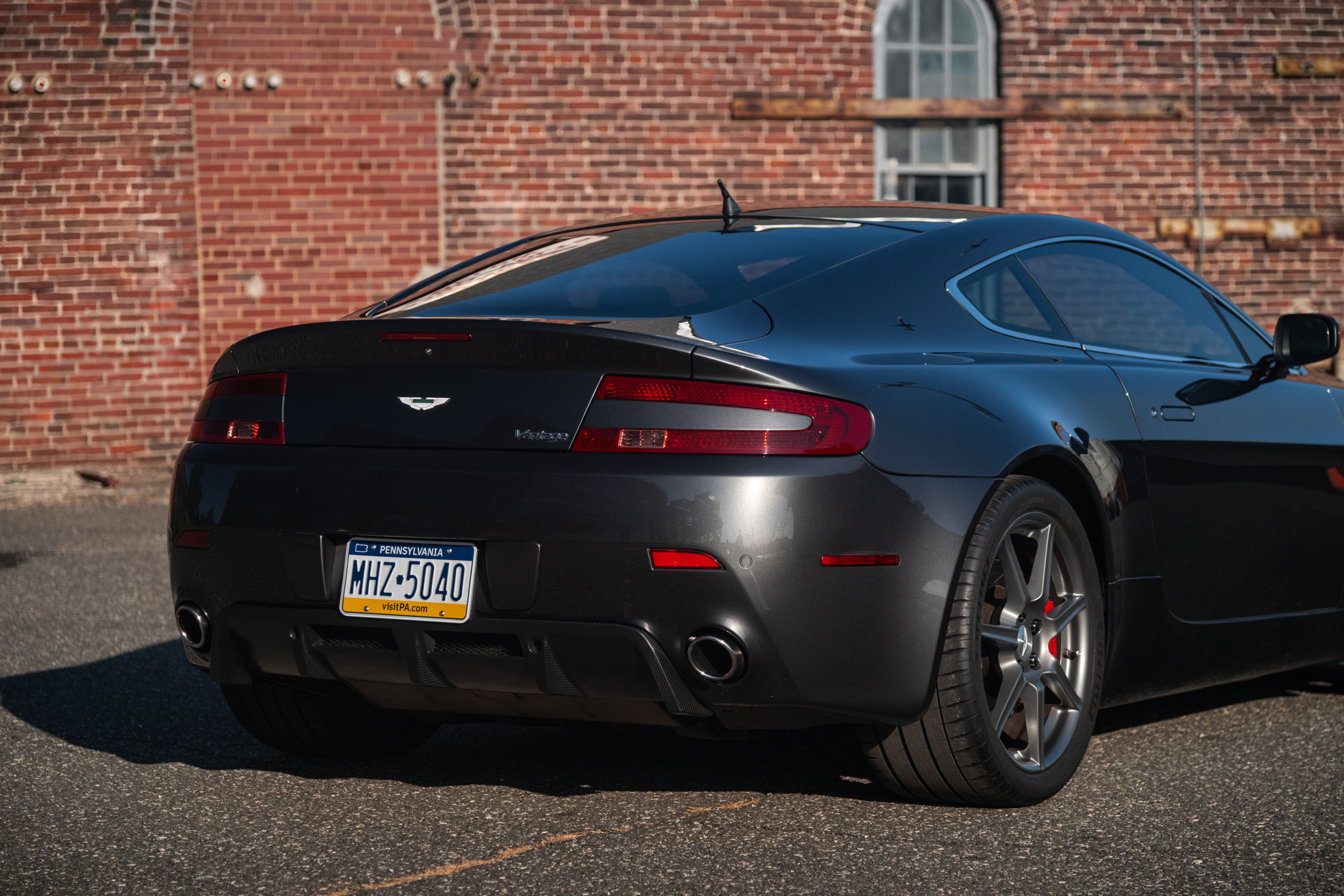 2007 aston martin v8 vantage coupe 6-speed