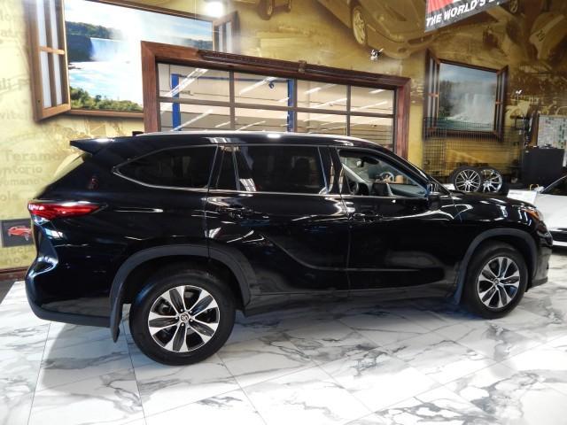 2021 toyota highlander xle