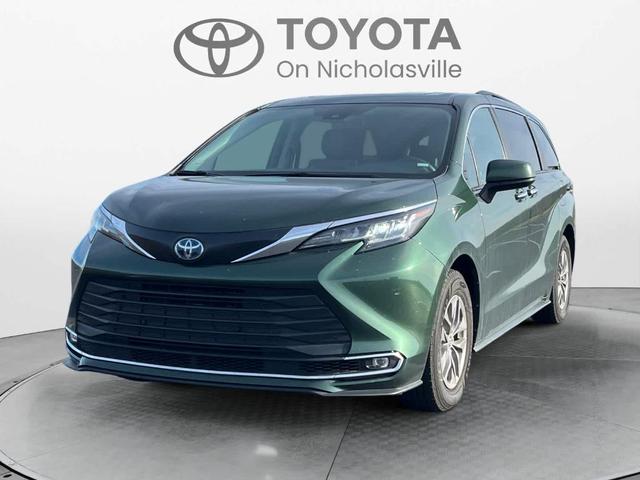 2023 toyota sienna xle