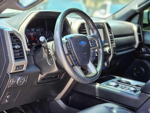 2020 ford expedition xlt
