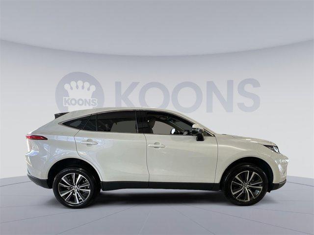 2022 toyota venza le