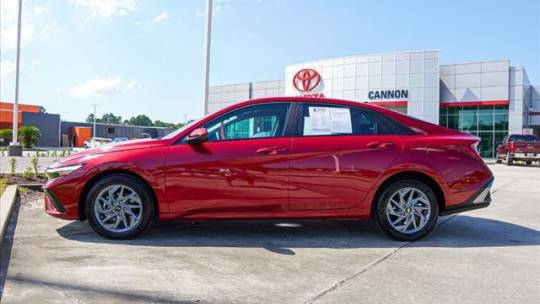 2024 Hyundai Elantra hybrid blue