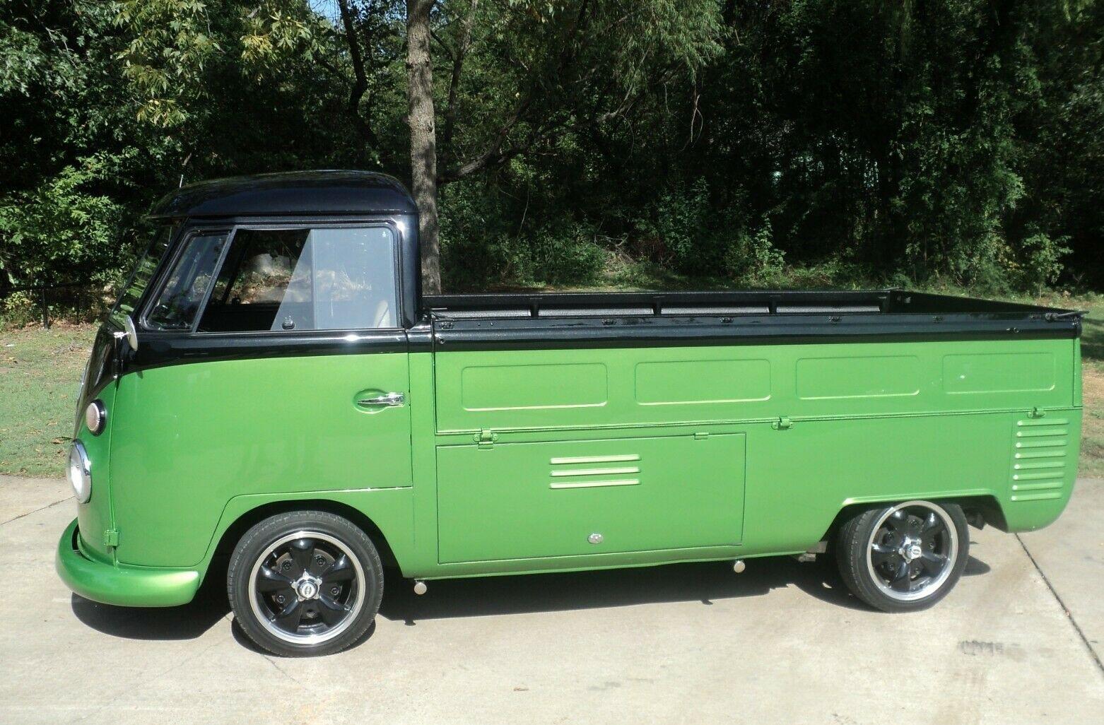 1964 volkswagen transporter with duel treasure chest