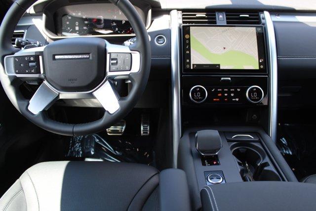 2024 land rover discovery dynamic se