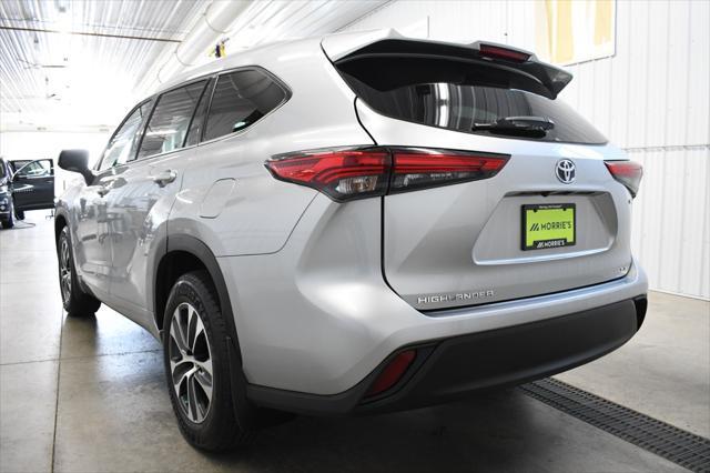 2022 toyota highlander hybrid xle