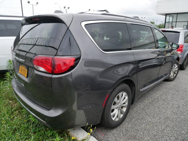 2019 chrysler pacifica in philadelphia, pennsylvania