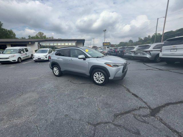 2023 toyota corolla cross le