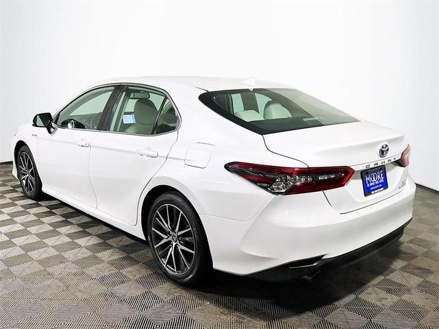 2021 toyota camry hybrid xle
