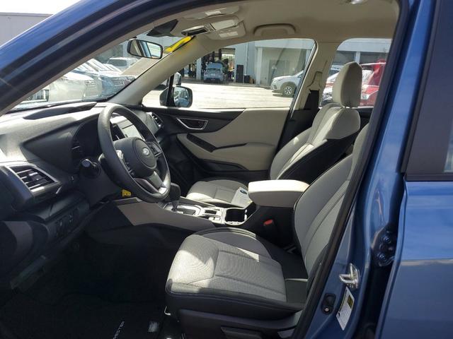 2022 subaru forester base trim level