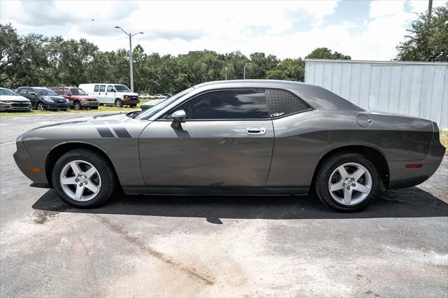 2010 dodge challenger se