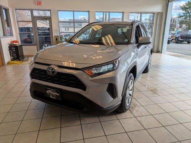 2019 toyota rav4 le