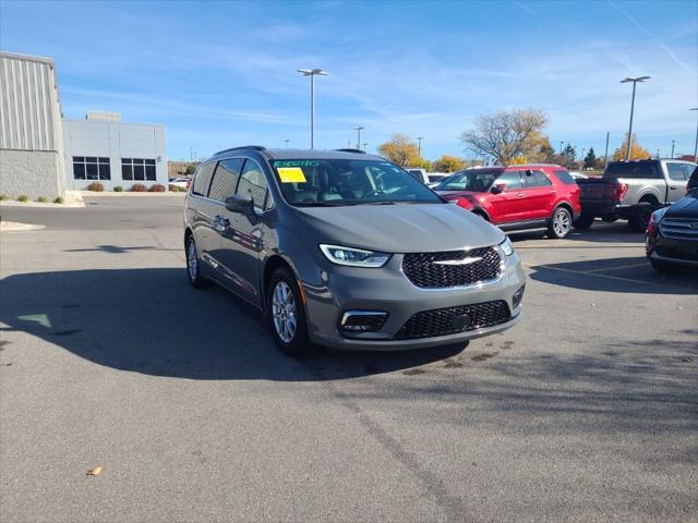 2022 chrysler pacifica touring l