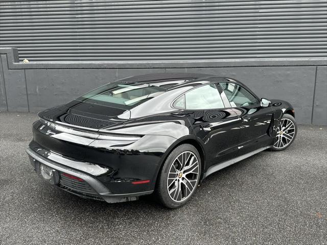 2022 porsche taycan