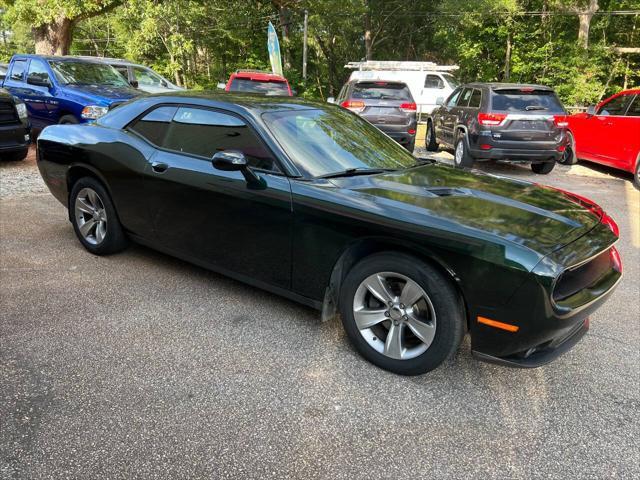 2017 dodge challenger sxt