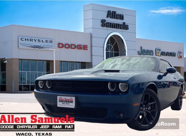 2023 dodge challenger sxt