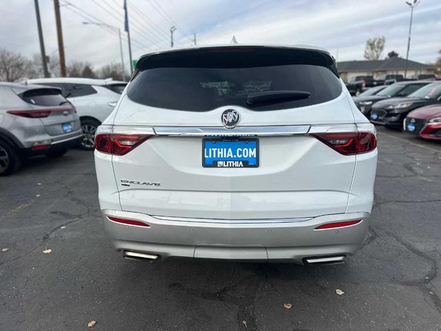 2022 buick enclave premium
