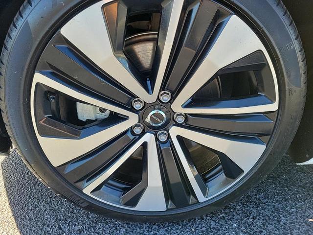 2023 volvo s60 b5 ultimate bright theme