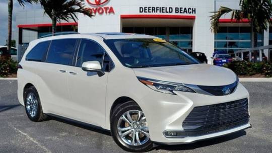 2023 toyota sienna platinum 7-passenger