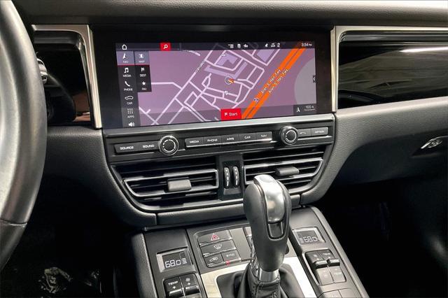 2021 porsche macan base