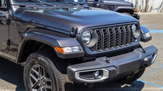 2024 Jeep Gladiator