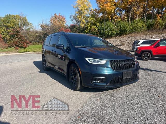 2022 chrysler pacifica touring-l