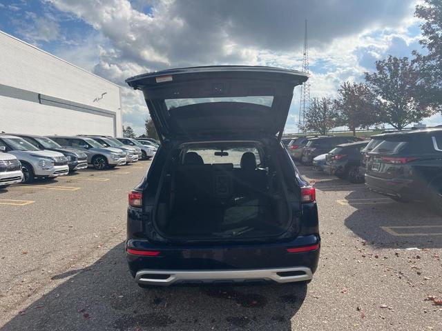 2023 mitsubishi outlander se