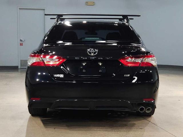 2018 toyota camry se