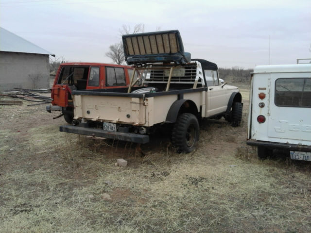 ton and quater army jeep for hunting or ruff terain