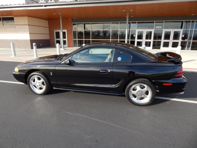 1994 ford svt cobra mustang