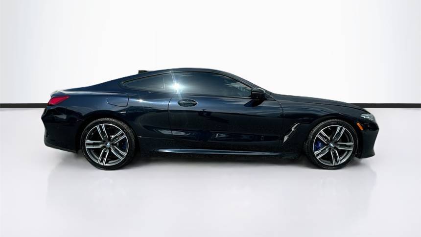 2022 bmw 8 series 840i