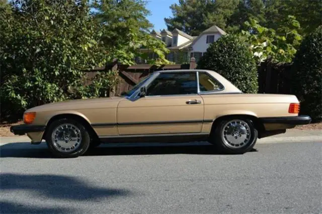 1988 mercedes-benz 500-class 560sl 111032 miles gold 2d convertible 8 4-speed au
