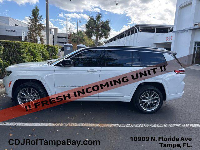 2022 jeep grand cherokee l summit