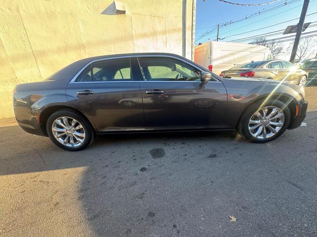 2016 chrysler 300 limited