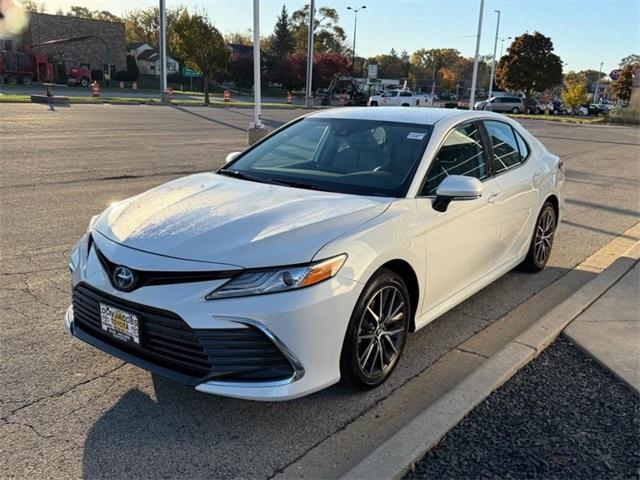 2023 toyota camry hybrid xle