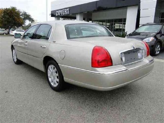 2011 lincoln town car signature limited in austin, tx