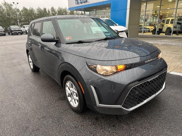 2023 kia soul lx