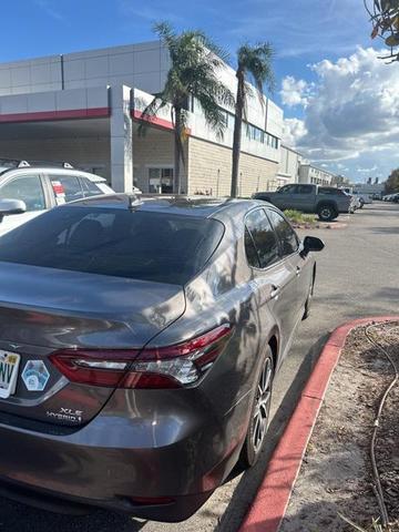 2021 toyota camry hybrid xle