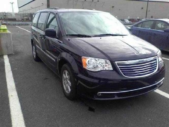 2012 chrysler town & country touring minivan 4d in new rochelle, ny