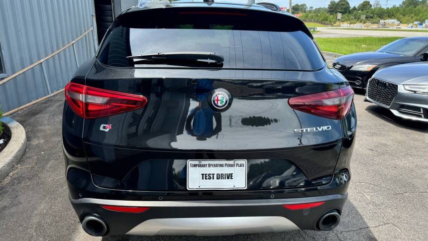 2018 alfa romeo stelvio sport