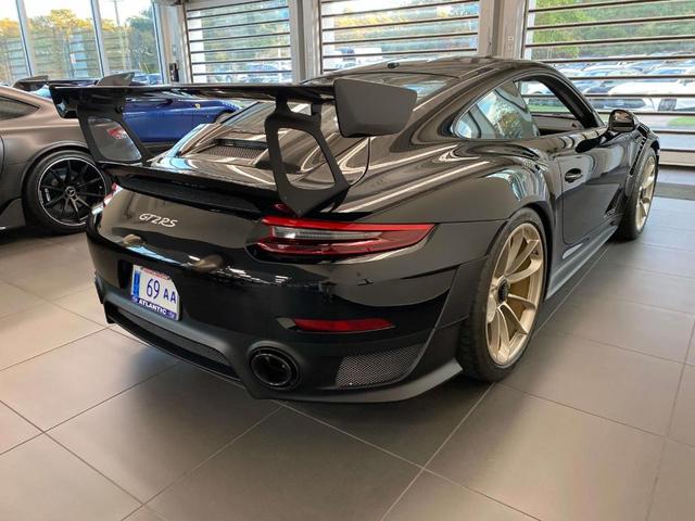 2019 porsche 911 gt2 rs