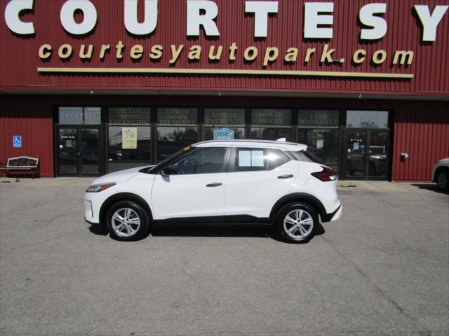 2022 nissan kicks s