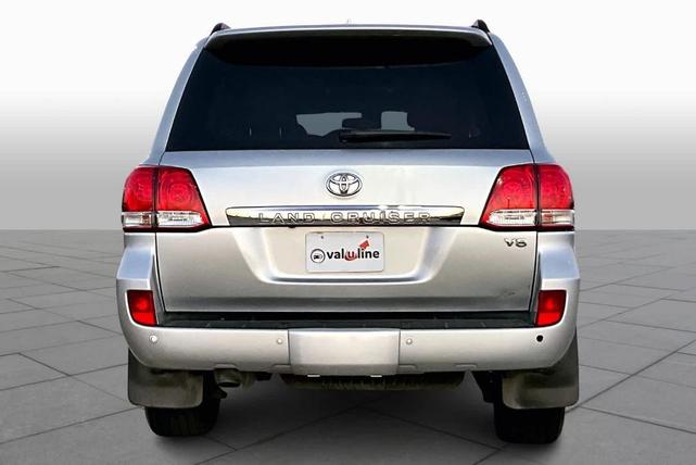 2011 toyota land cruiser v8