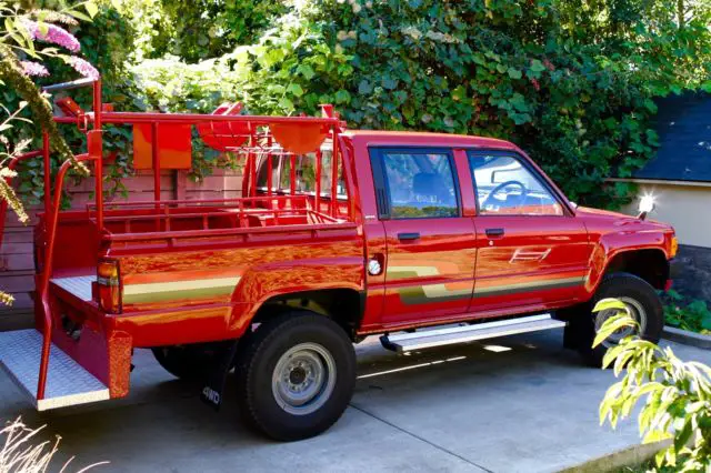 1987 toyota hilux - 5,000 miles
