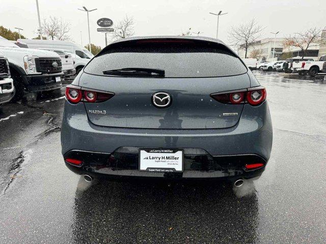 2022 mazda mazda3 carbon edition
