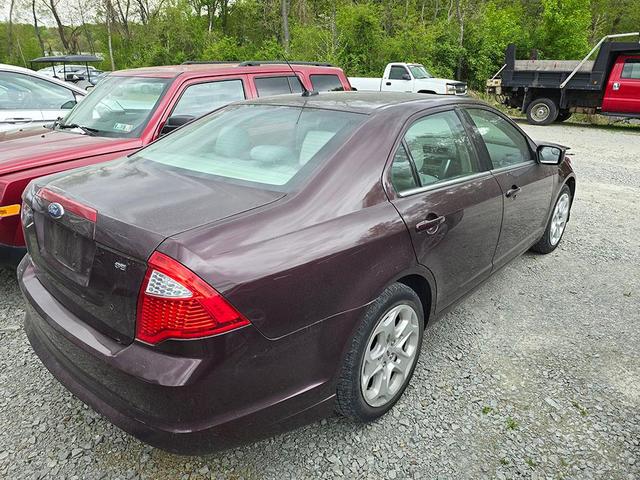 2011 ford fusion se