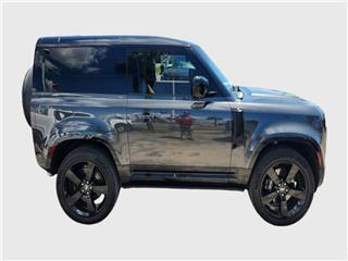 2024 Land Rover Defender 90 v8