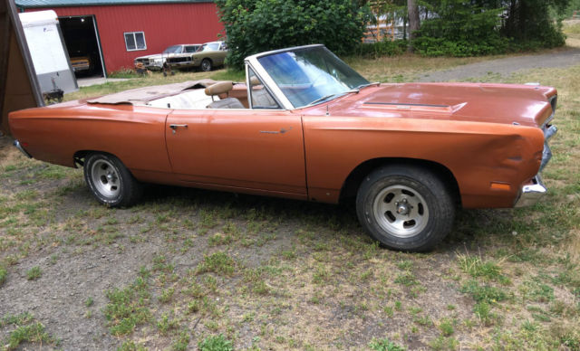 1969 plymouth roadrunner convertible road runner 383 console buckets barn find